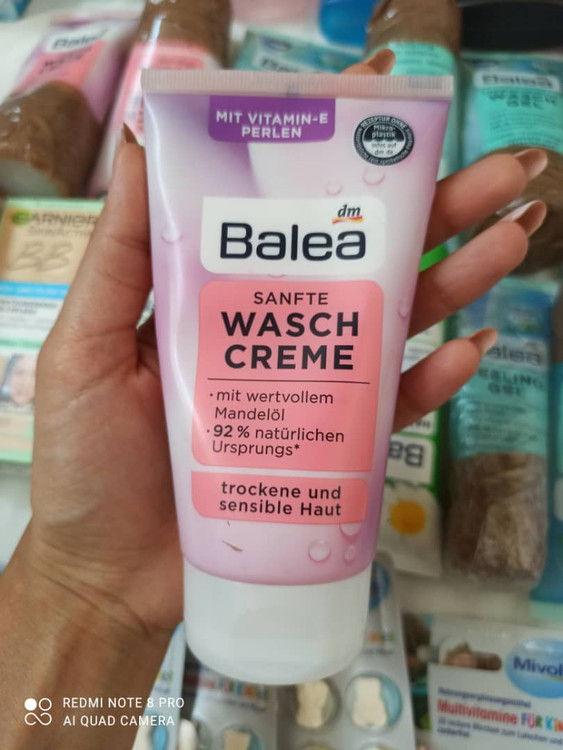 کرم شست و شوی صورت باله آ